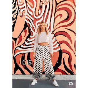 EUC Julietta ecru & black polka dot & floral jacquard print pleated culottes M L